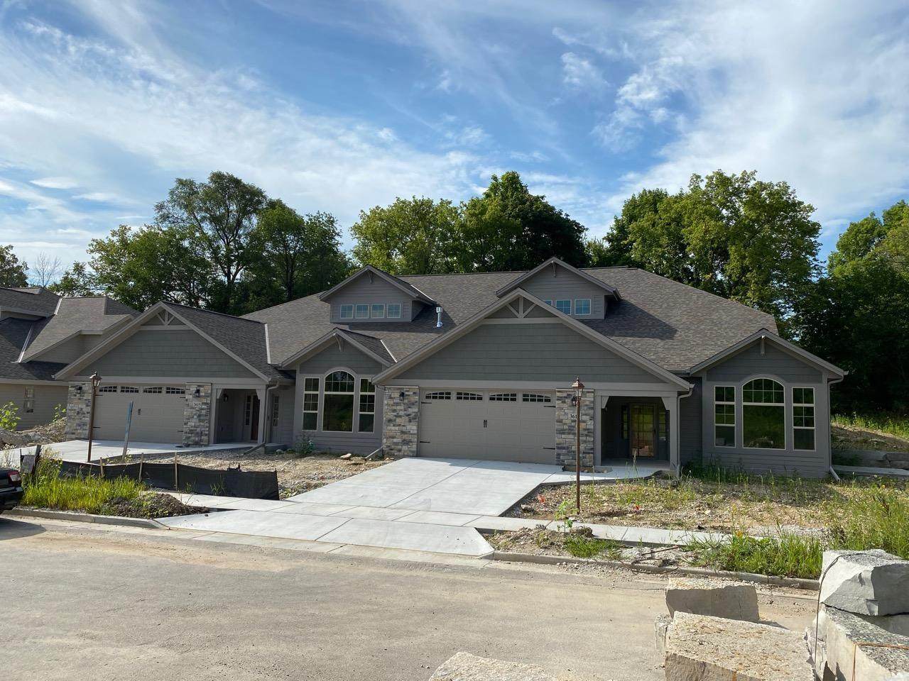 3617 Hawthorn Hill Dr - Photo 1