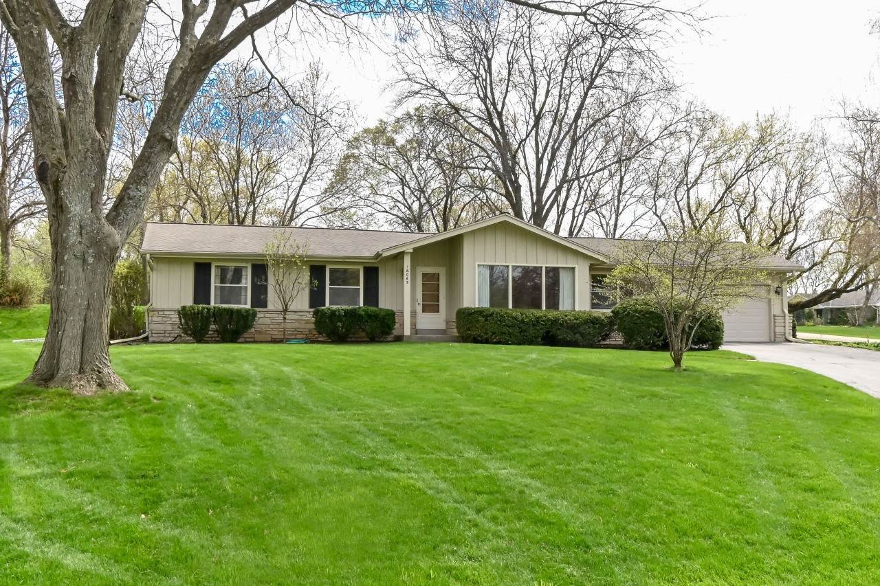 18065 Harvest Ln - Photo 1