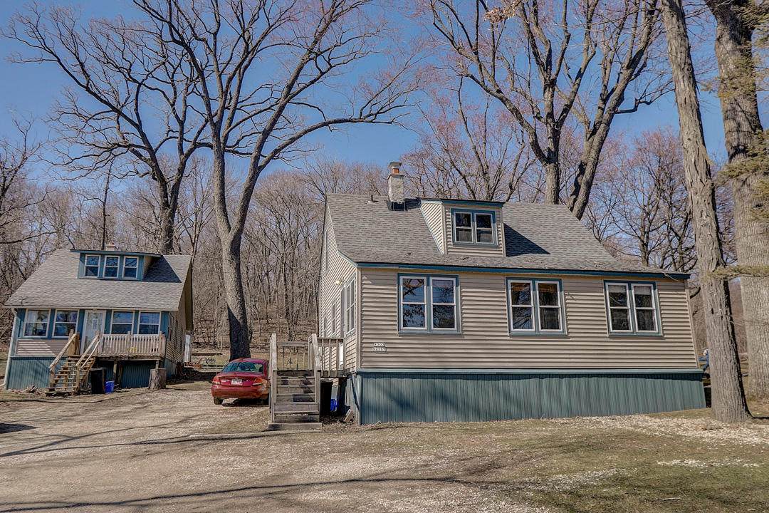 W303N2563 Maple Ave - Photo 1