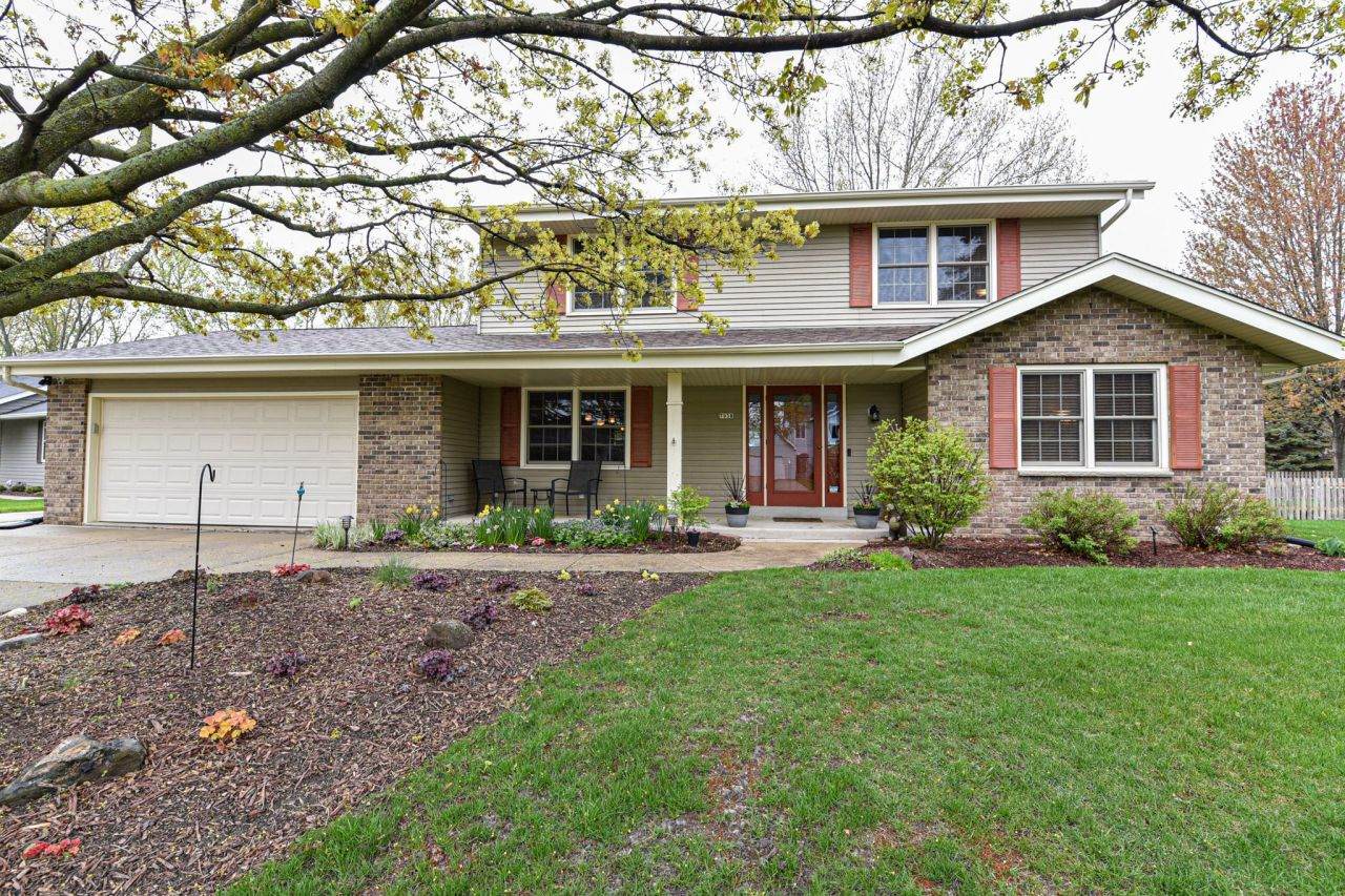 7938 107th Ave - Photo 1