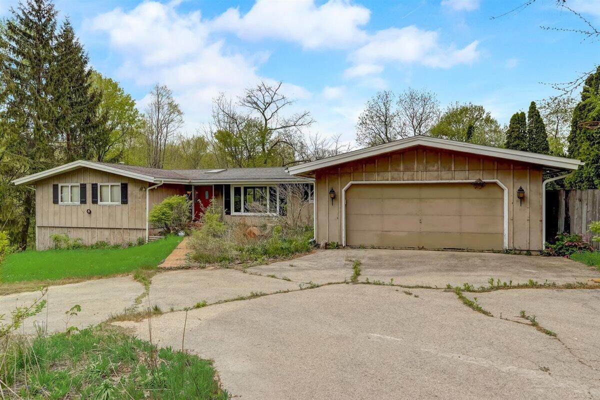 N2732 Skyline Dr - Photo 1