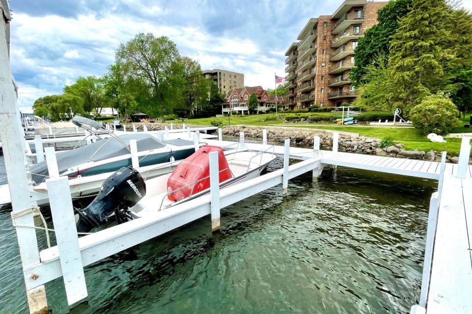 9 Walworth Ave - Photo 1