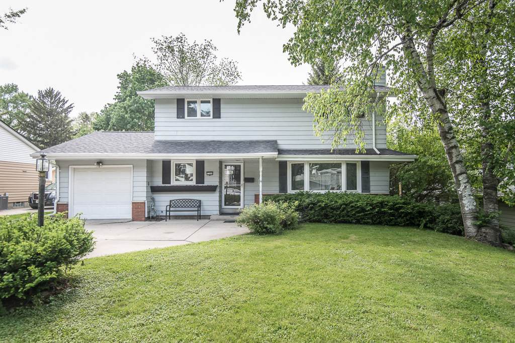 1306 Garfield Ave - Photo 1