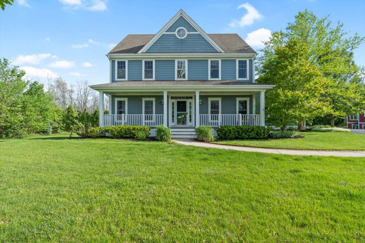 1465 Glen Oaks Ln - Photo 1