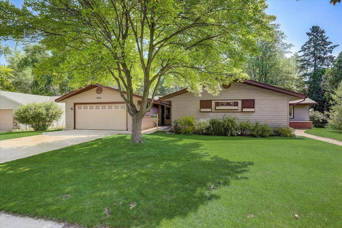 641 14th Ave - Photo 1
