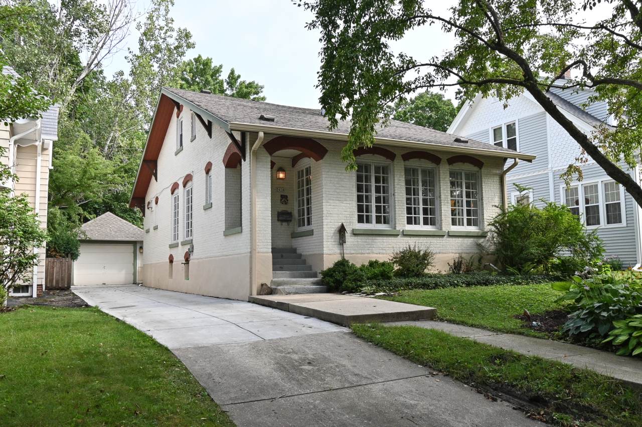 7434 Garfield Ave - Photo 1