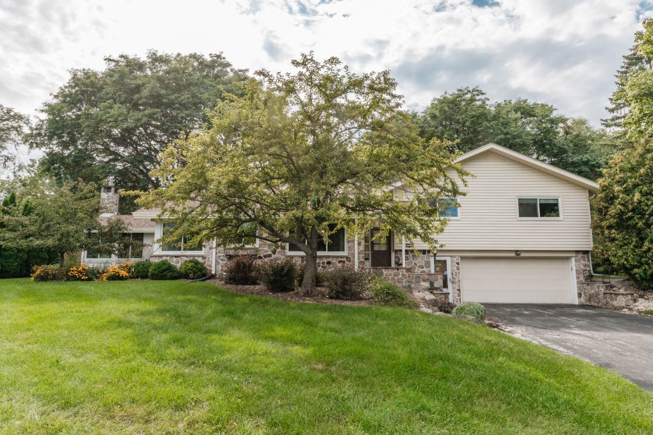 3305 Hidden Hills Dr - Photo 1