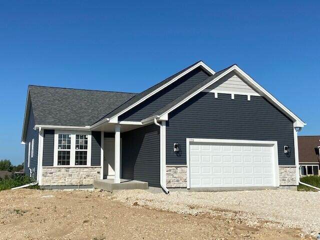 1574 Butternut Rdg - Photo 1