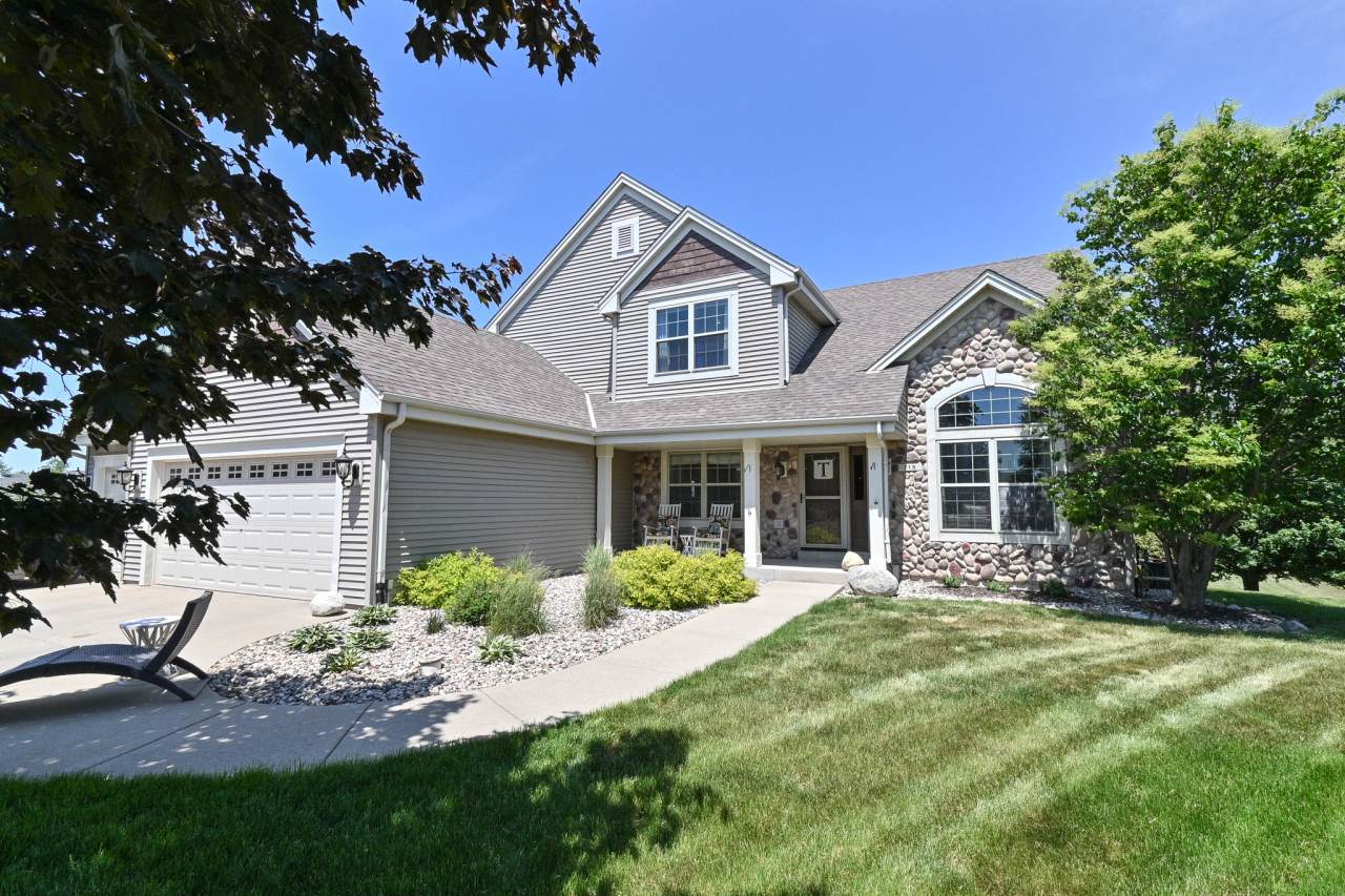 715 Apple Orchard Dr - Photo 1