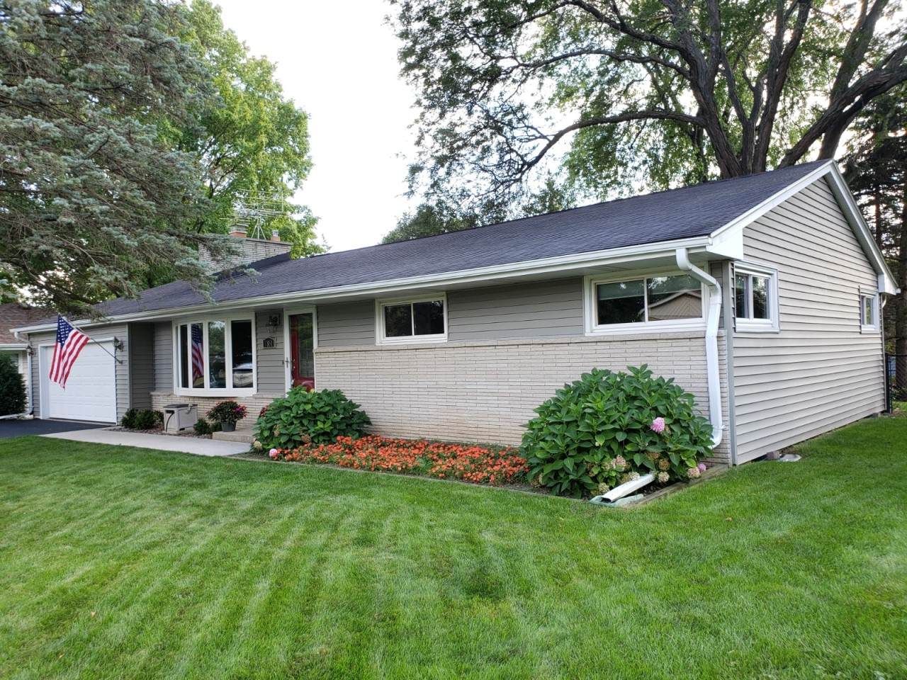 7851 Fairway Pl - Photo 1