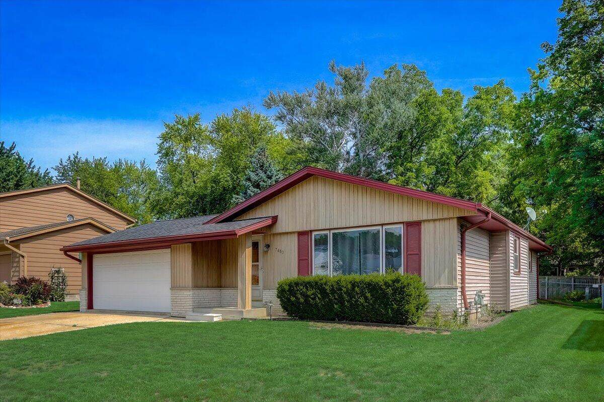 7460 Crane Dr - Photo 1