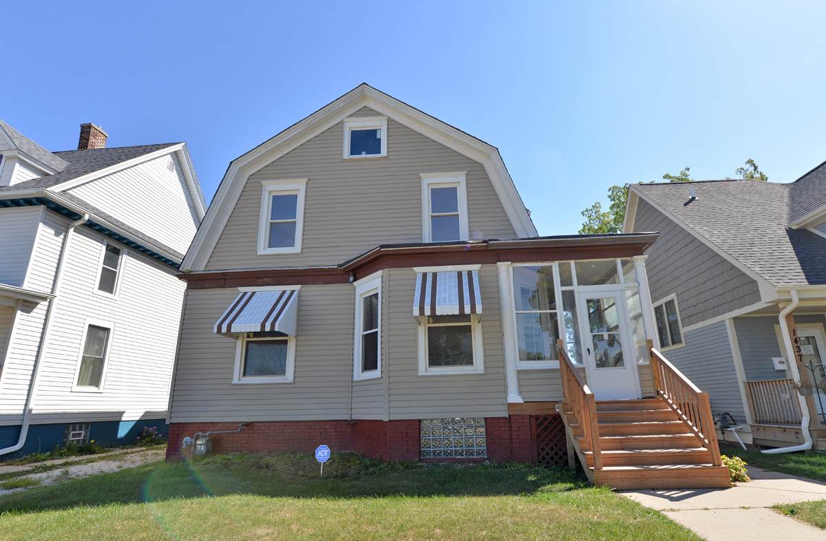 1435 Owen Ave - Photo 1