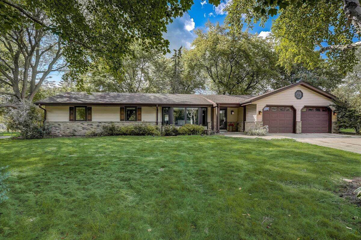11445 Tower Ln - Photo 1