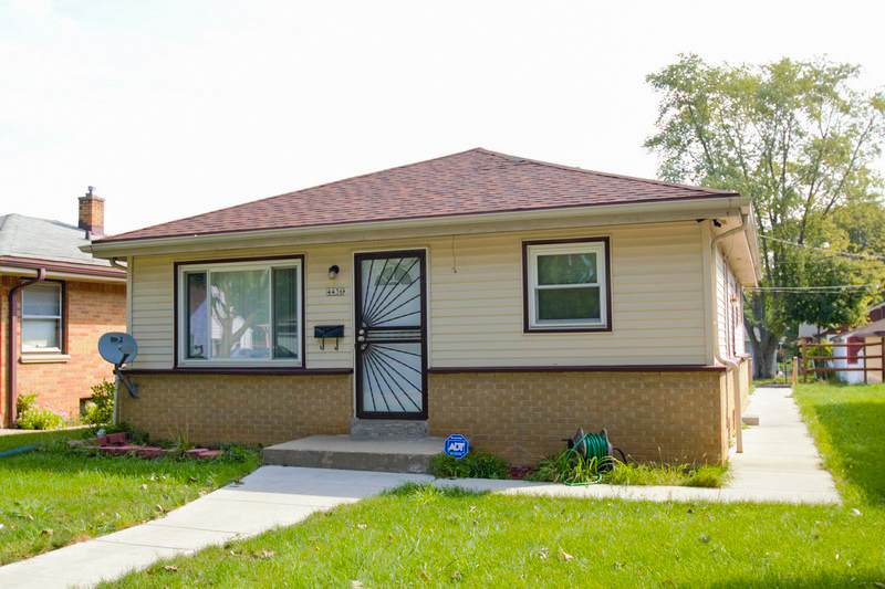 4436 73rd St - Photo 1