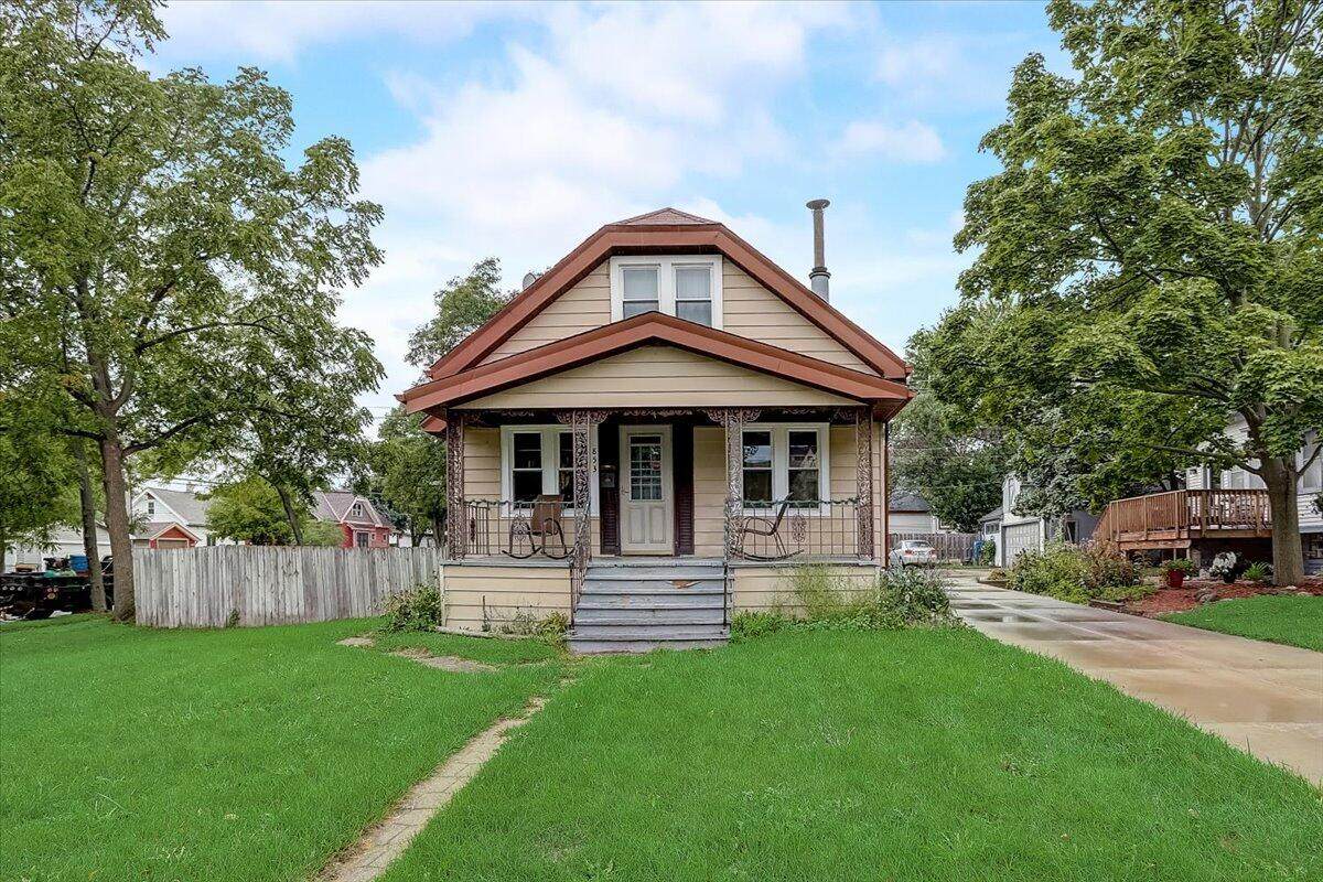 853 85th St - Photo 1