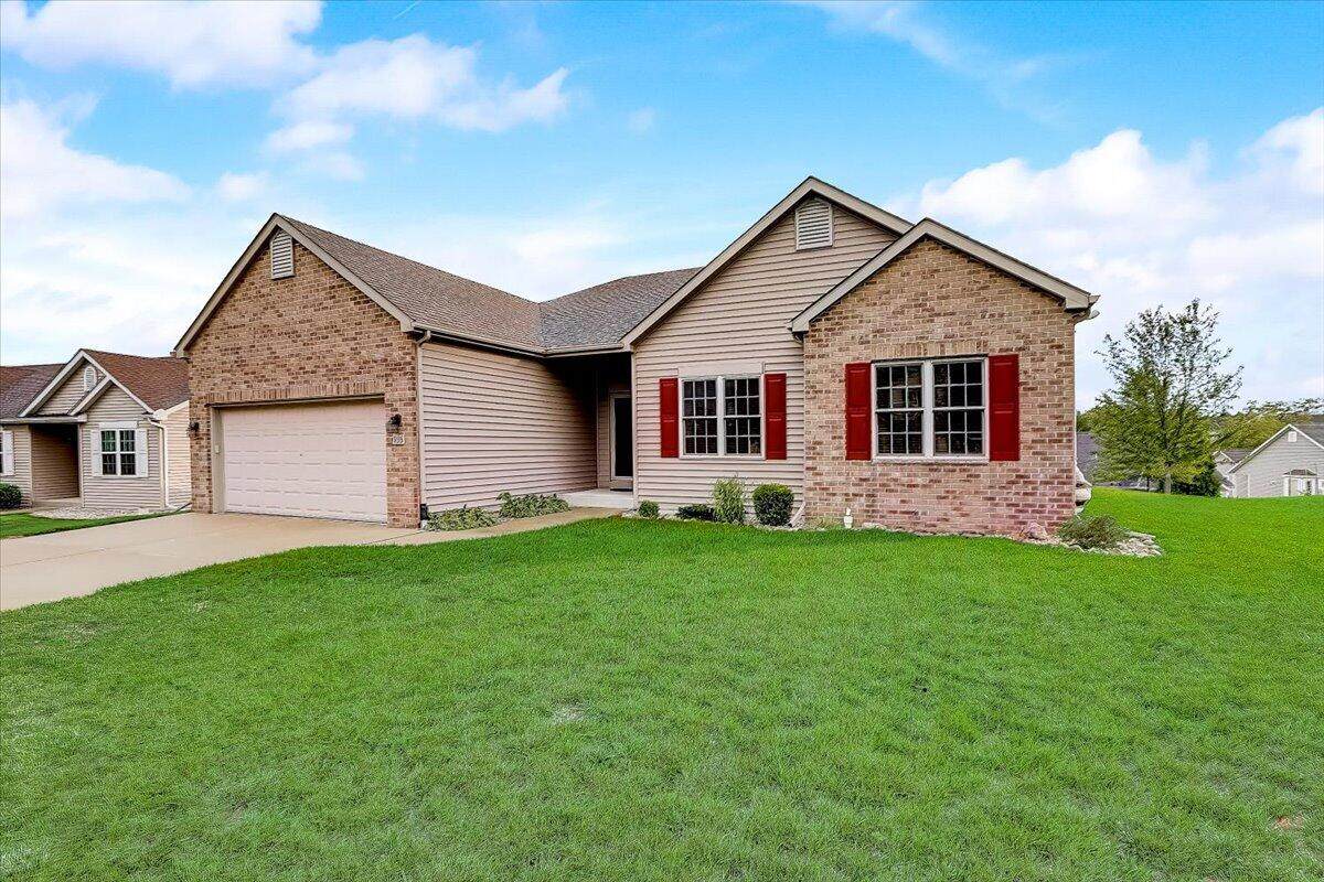 935 Glenlyon Ln - Photo 1
