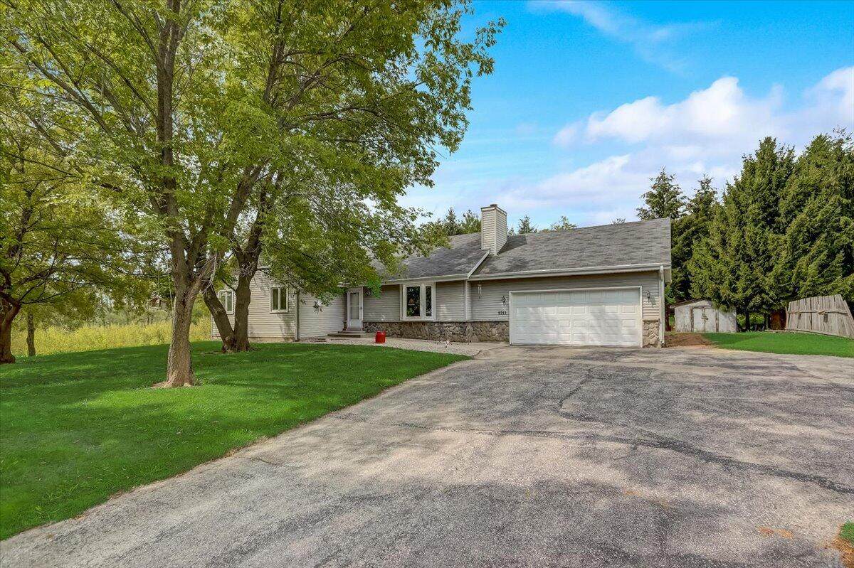 5212 State Road 31 - Photo 1