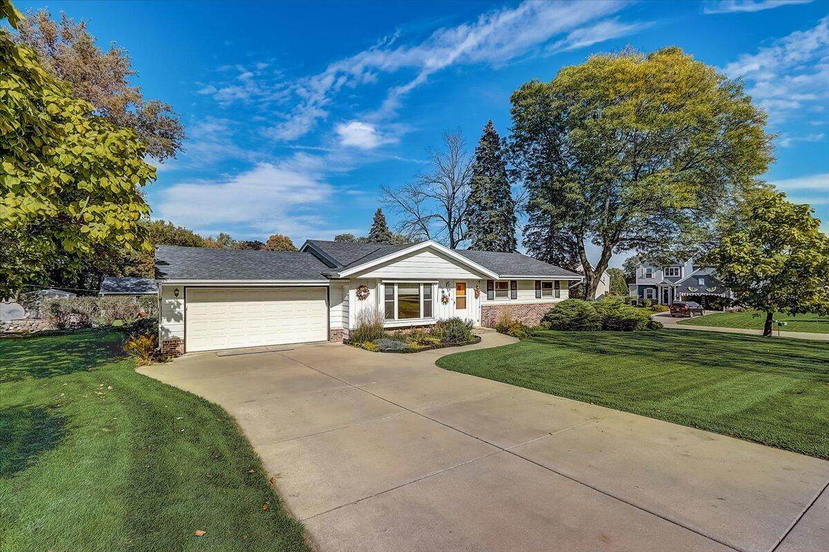 13330 James St - Photo 1