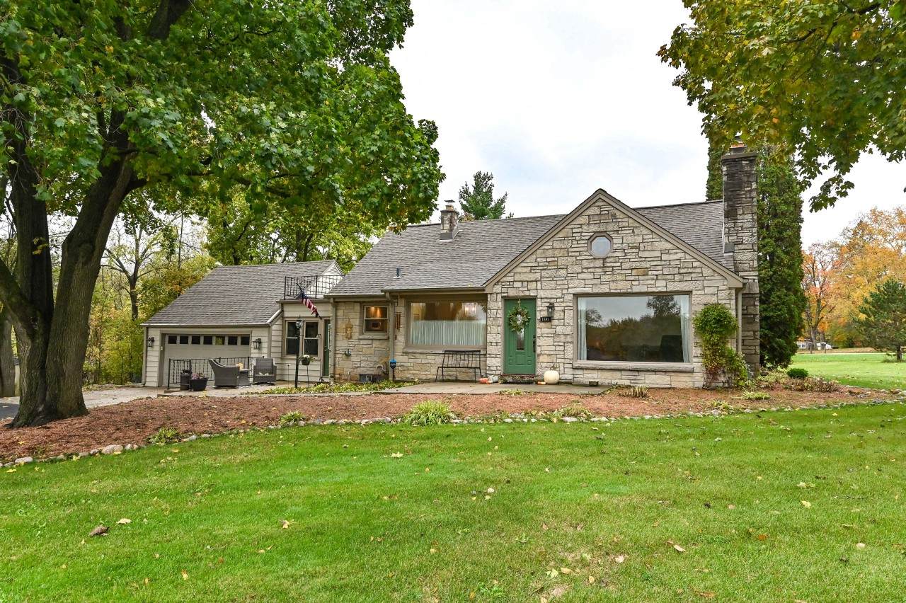 1505 Arcadian Dr - Photo 1