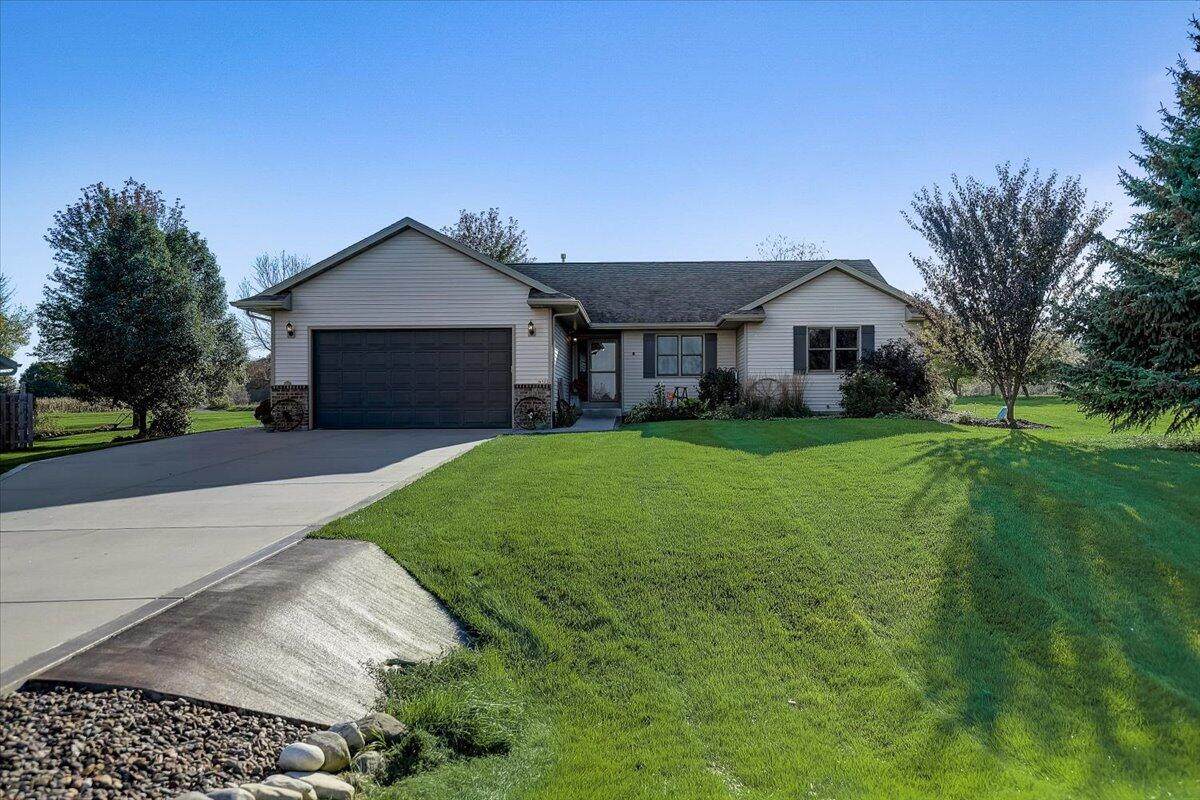 N125 Summer Hill Ct - Photo 1