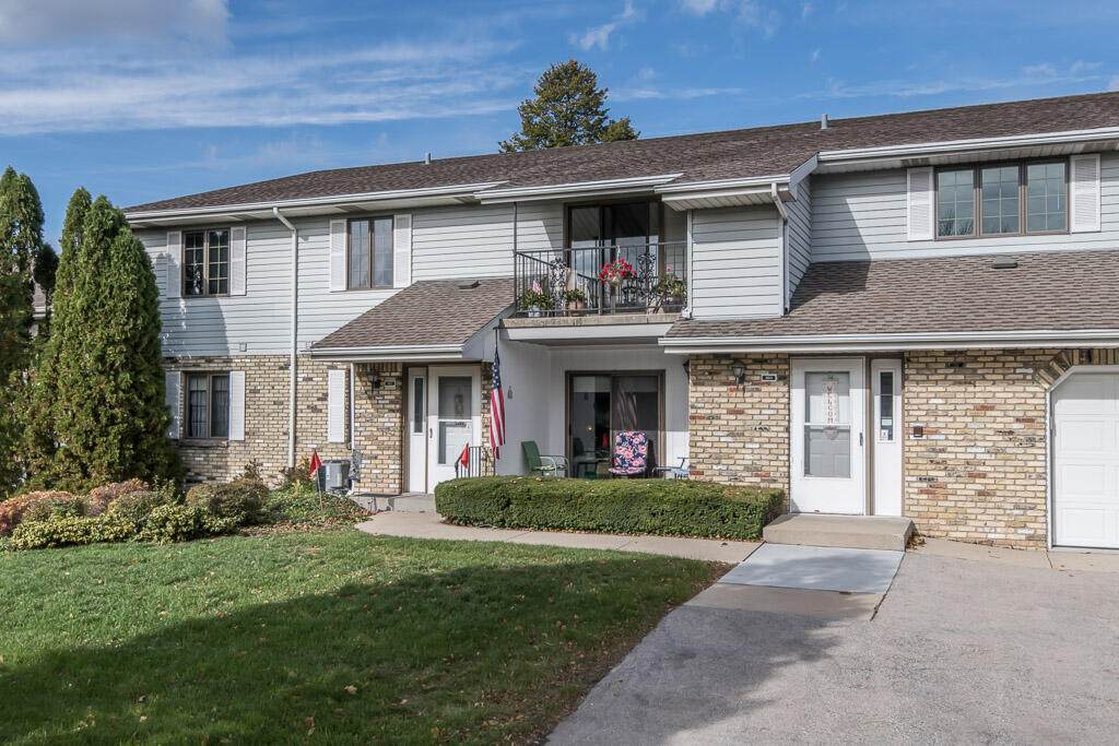 1424 Fox Tail Dr - Photo 1