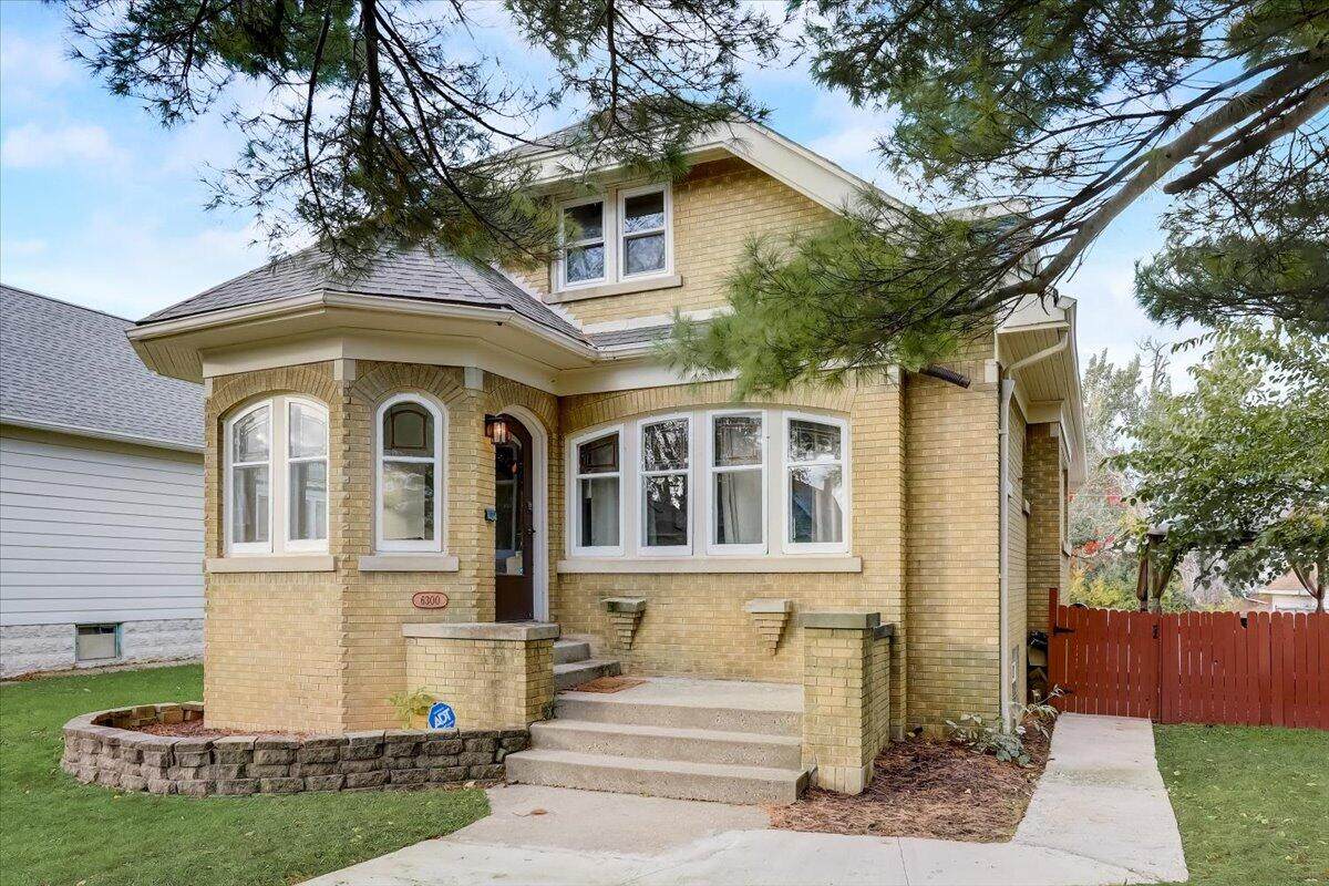 6300 Girard Ave - Photo 1