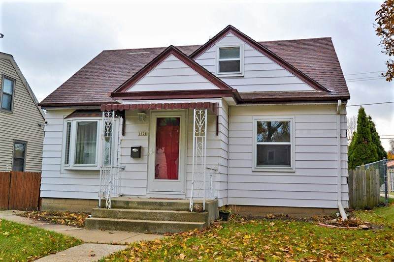 1121 Howard Ave - Photo 1