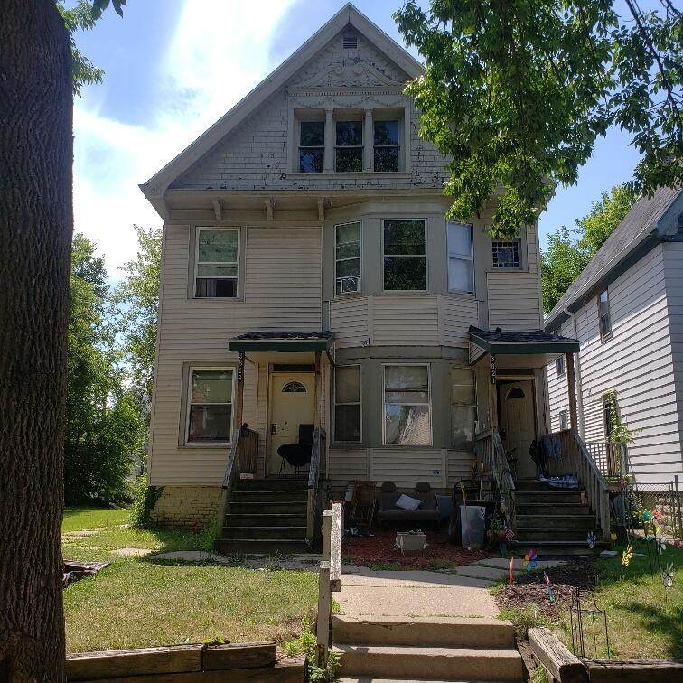3819 Walnut St - Photo 1