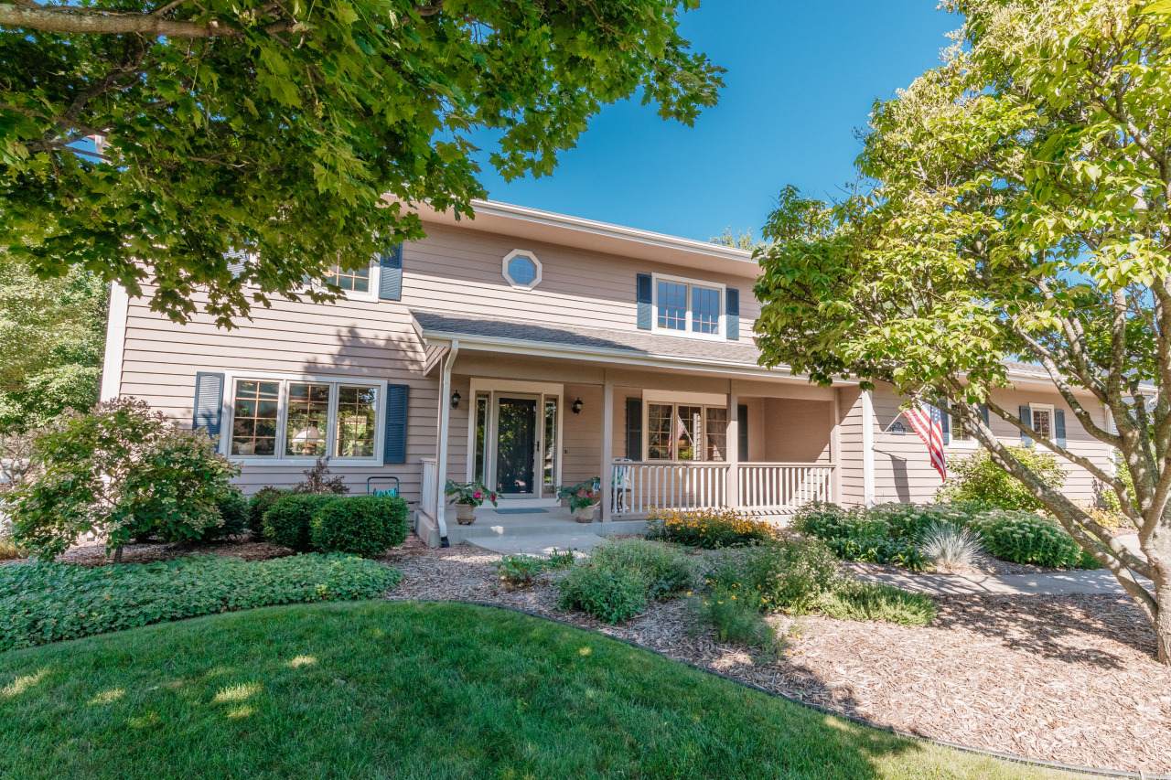 W154N10229 Regency Ct S - Photo 1