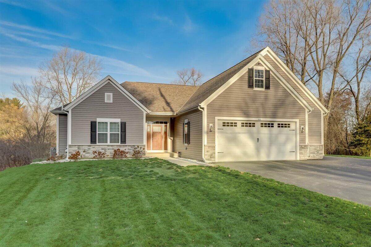 430 Utica Rd - Photo 1