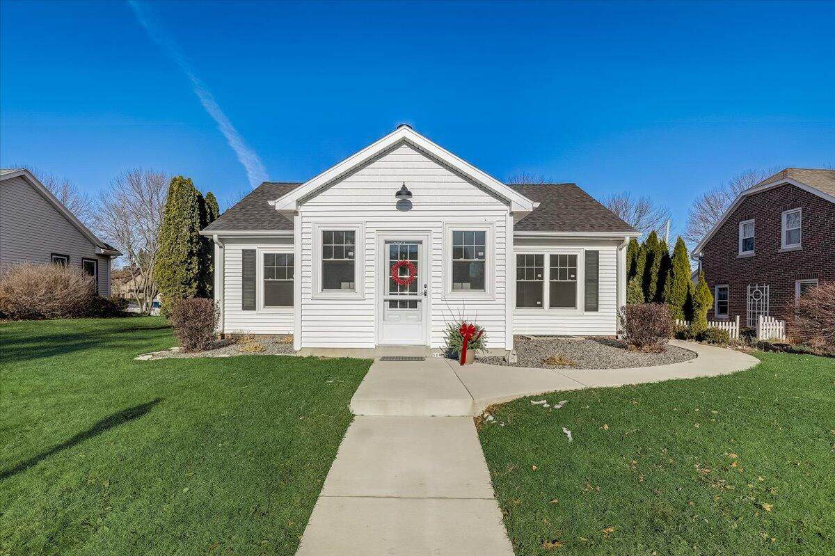 518 Audubon Rd - Photo 1