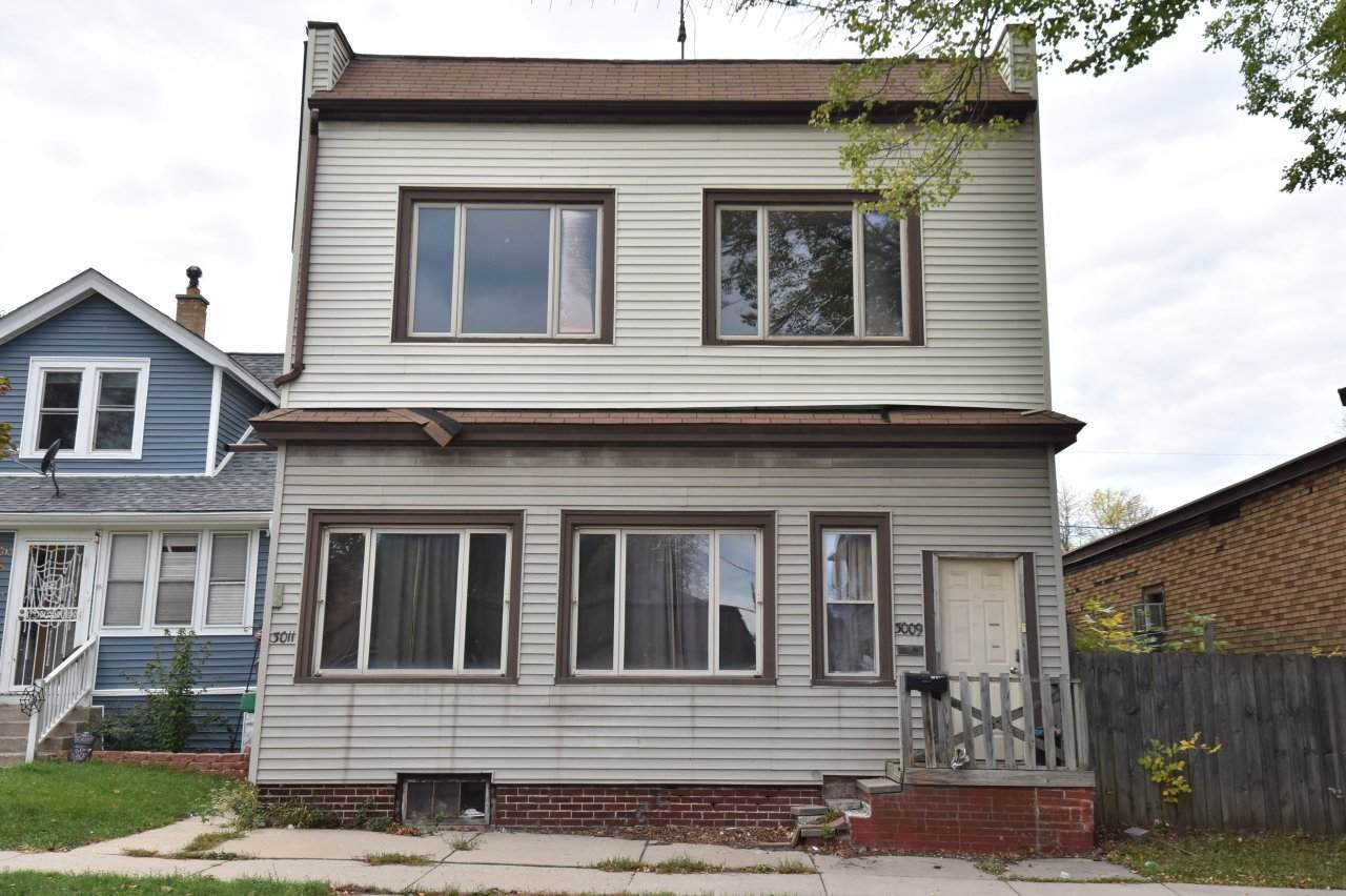 3009 9th St - Photo 1