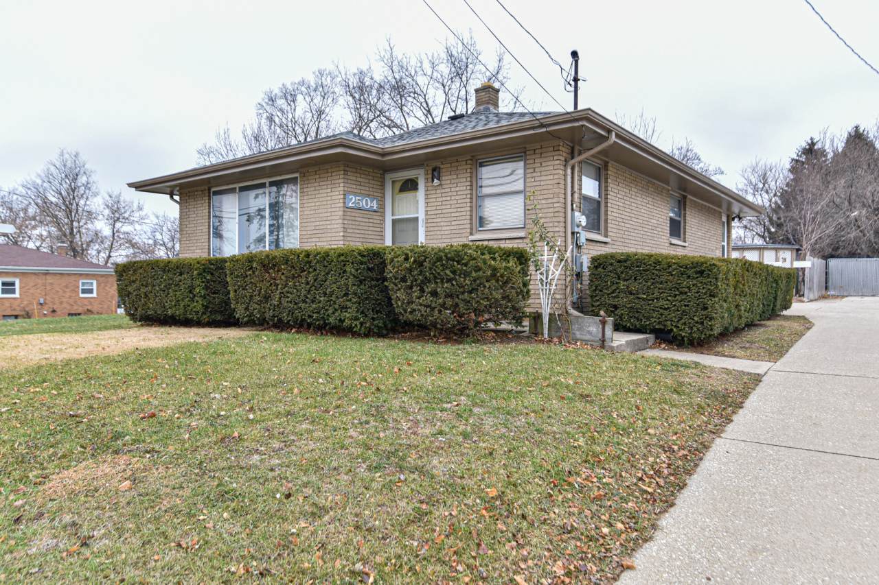 2504 High St - Photo 1