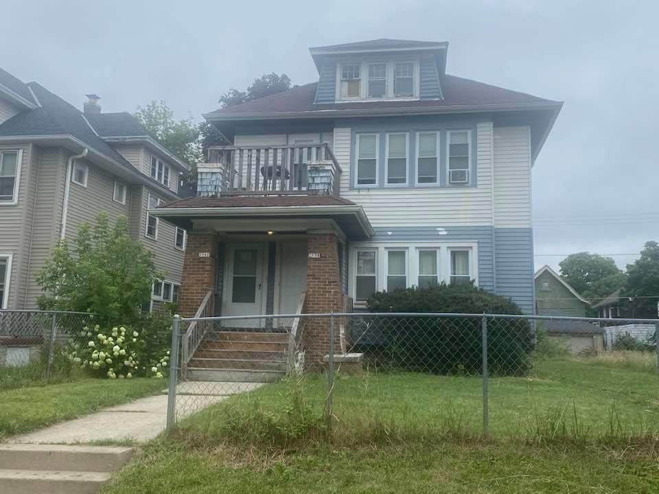 2558 50th St - Photo 1