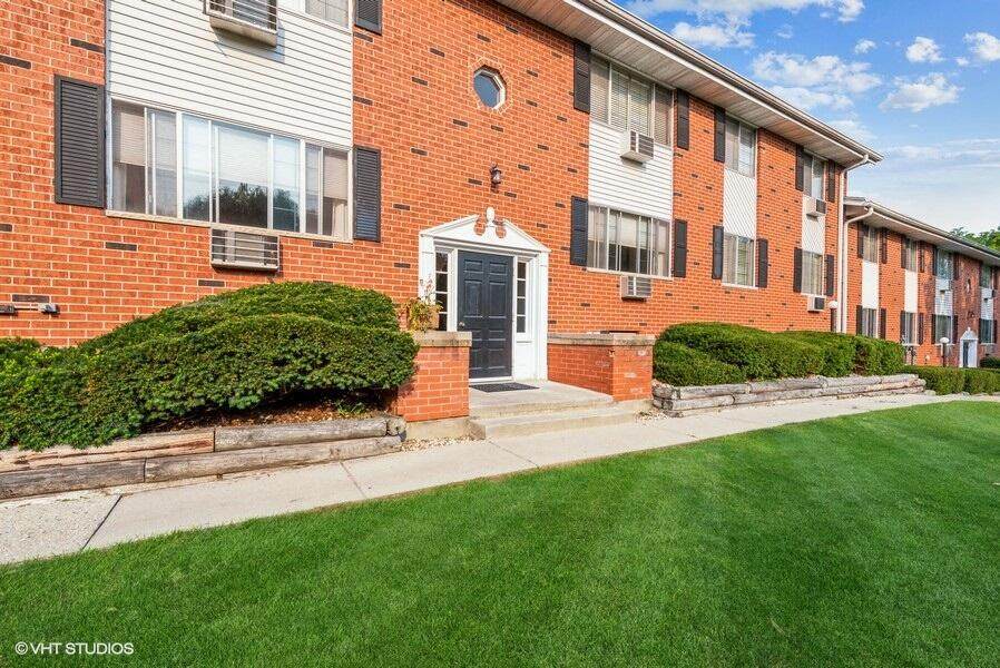 1321 Main St - Photo 1
