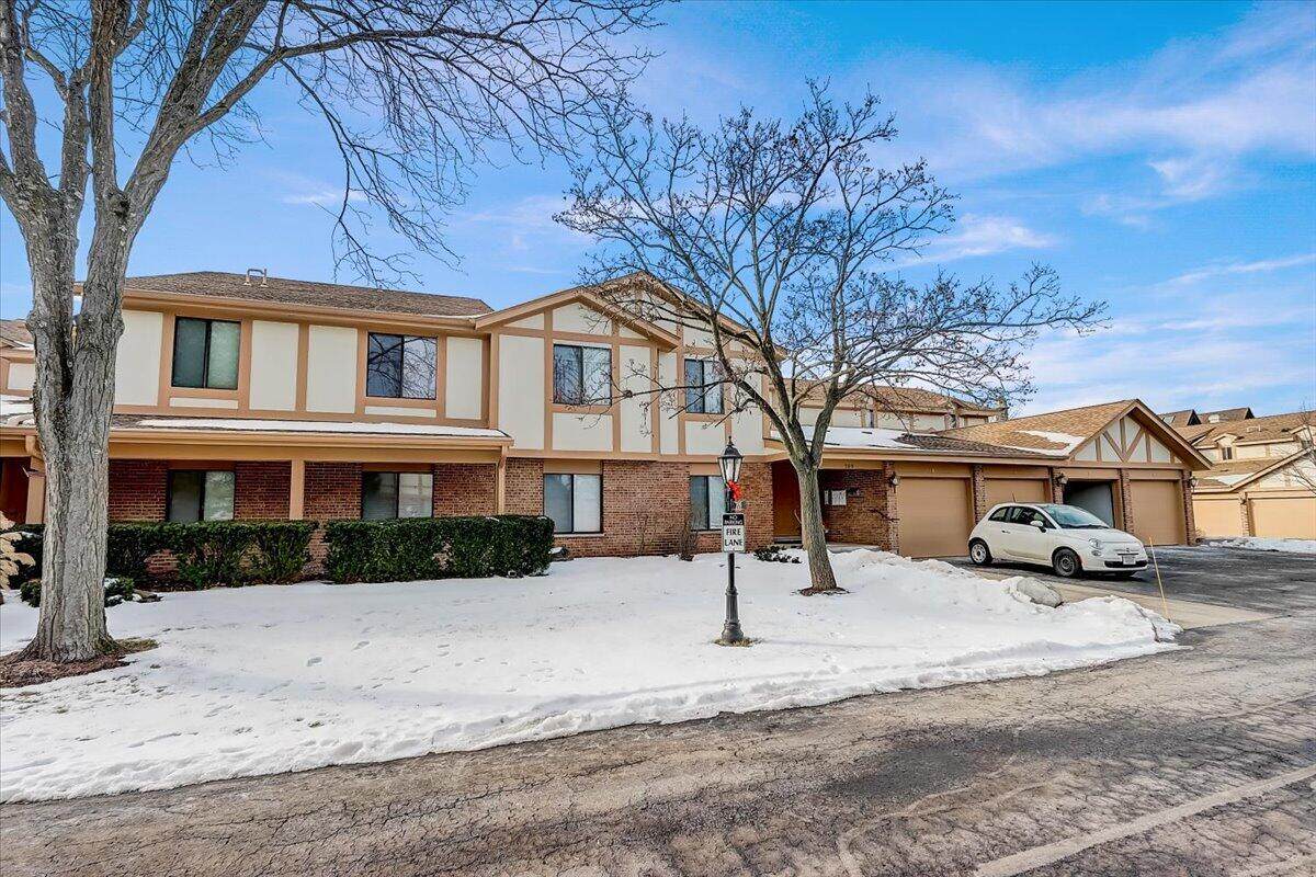 709 Lake Shore Dr - Photo 1