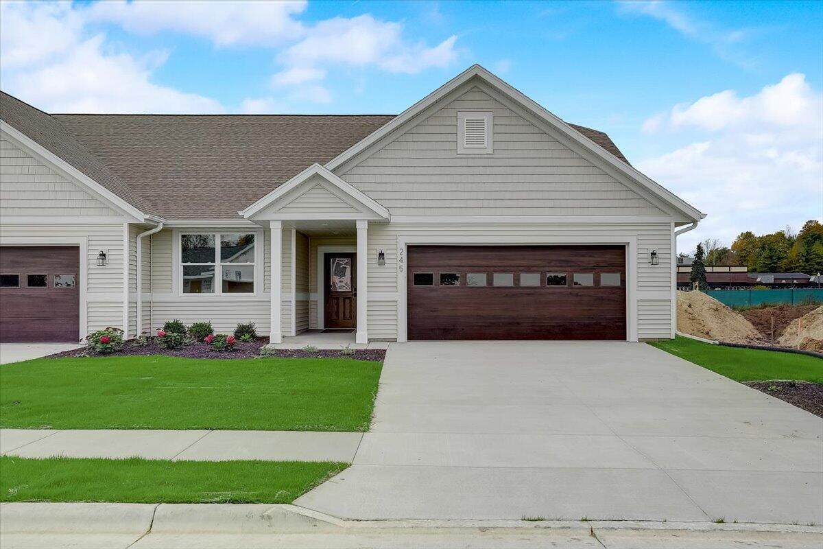 245 Victory Ln - Photo 1