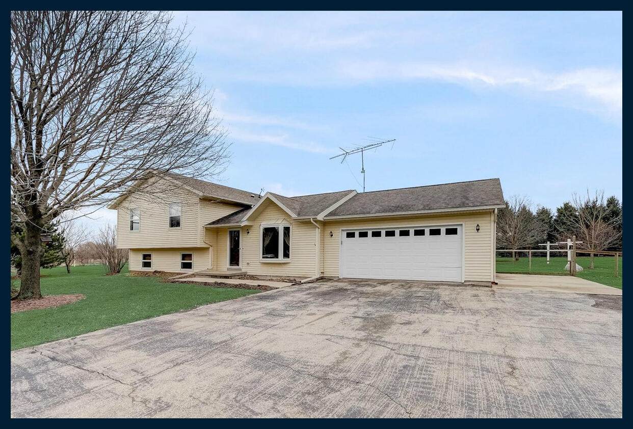 W9585 Henry St - Photo 1