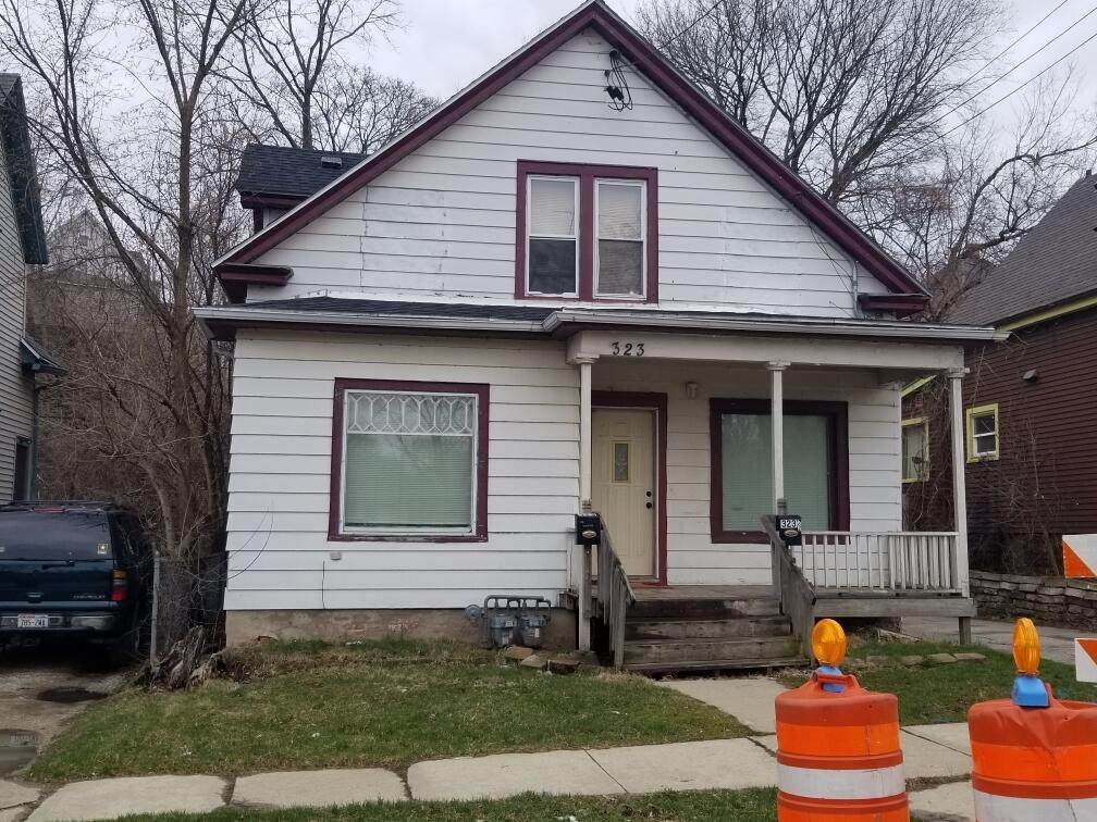 323 Park View Dr - Photo 1