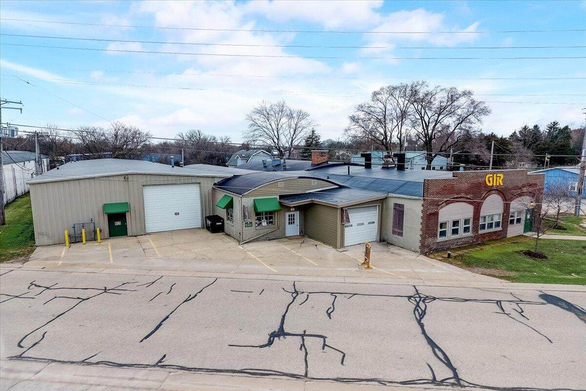 203 James St - Photo 1