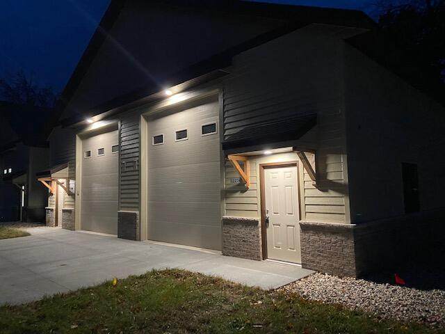 1207 Capitol Dr - Photo 1