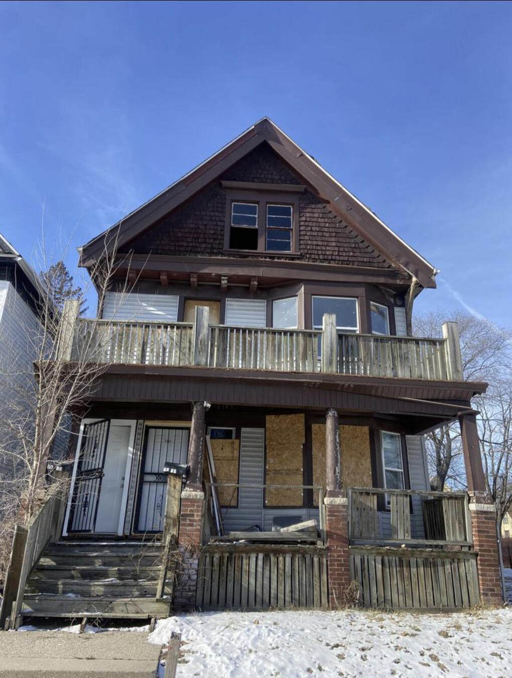 2615 24th Pl - Photo 1