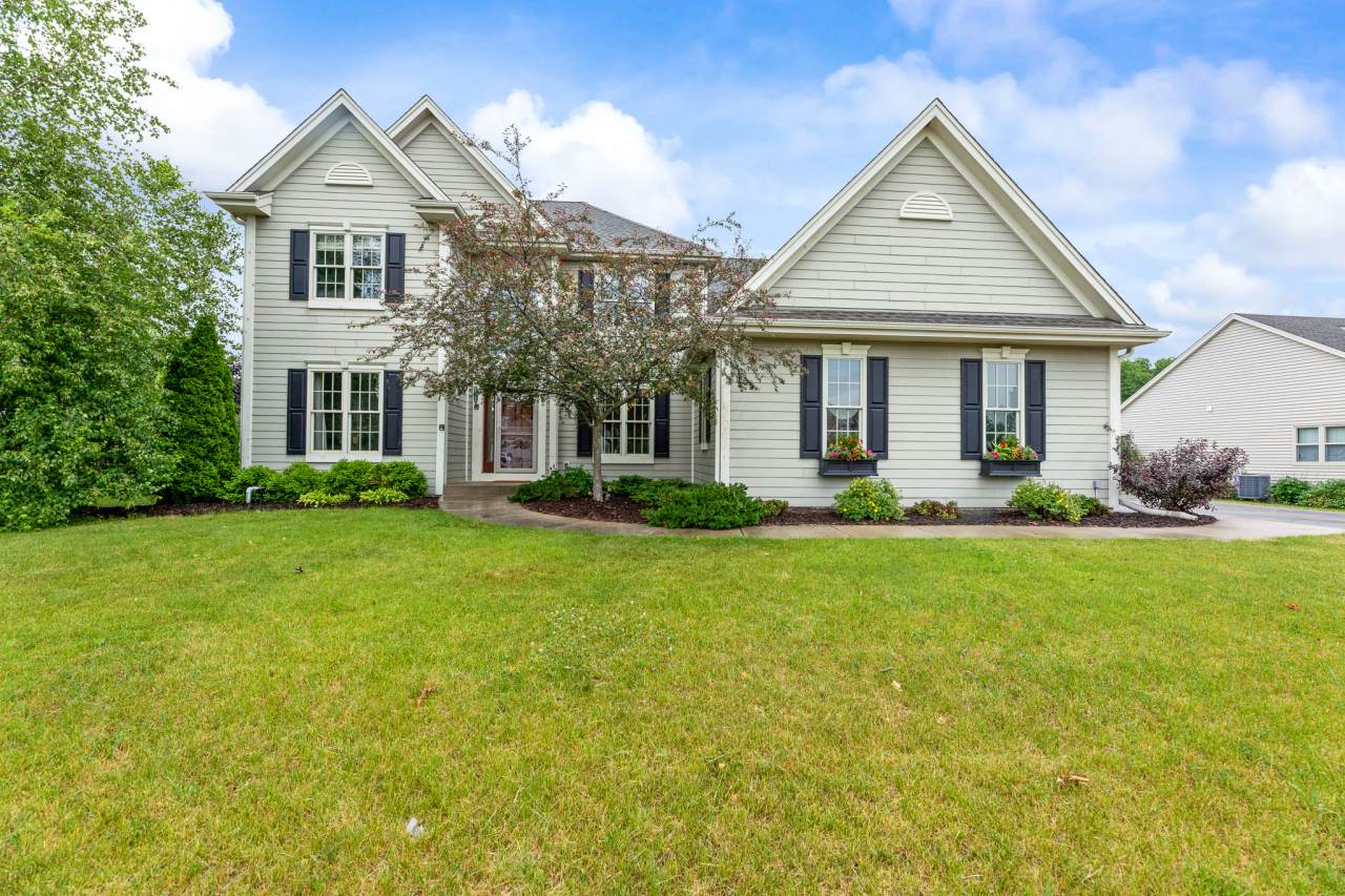 1321 Mamerow Ln E - Photo 1