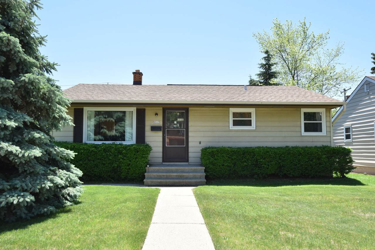 9517 Capitol Dr - Photo 1