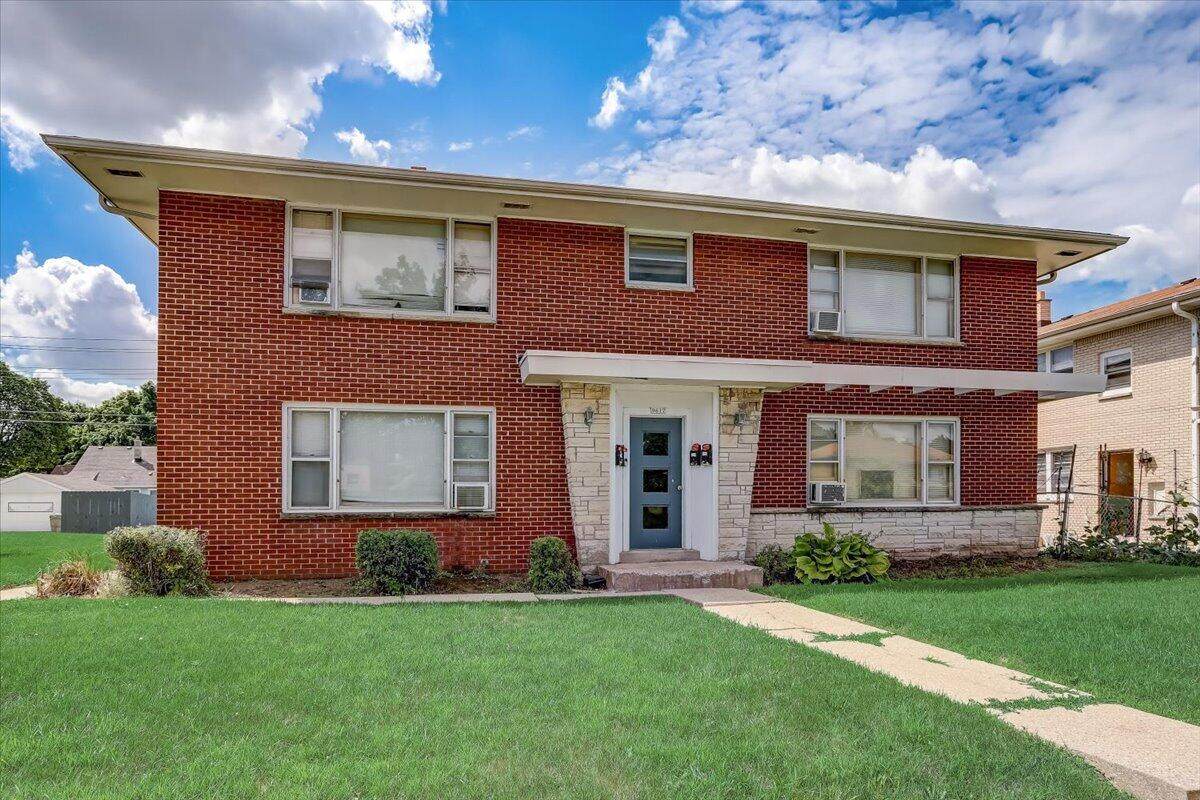 9617 Capitol Dr - Photo 1