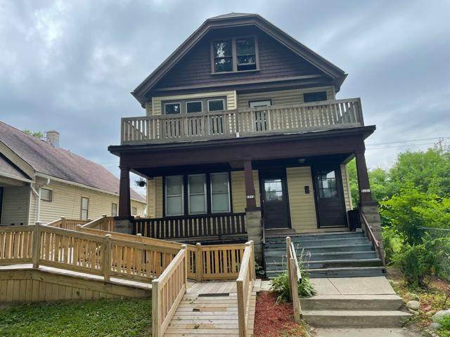 3715 5th St - Photo 1