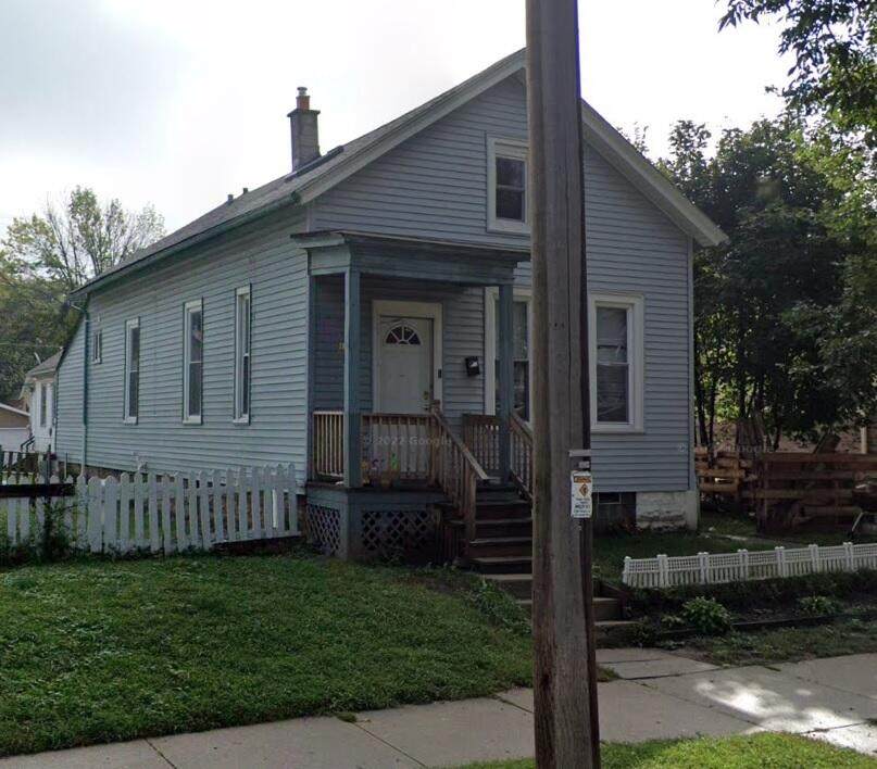 1300 23rd St - Photo 1