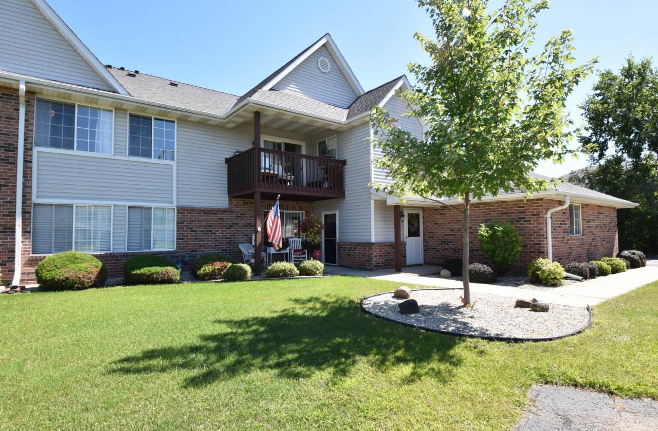 165 Aspen Ct - Photo 1