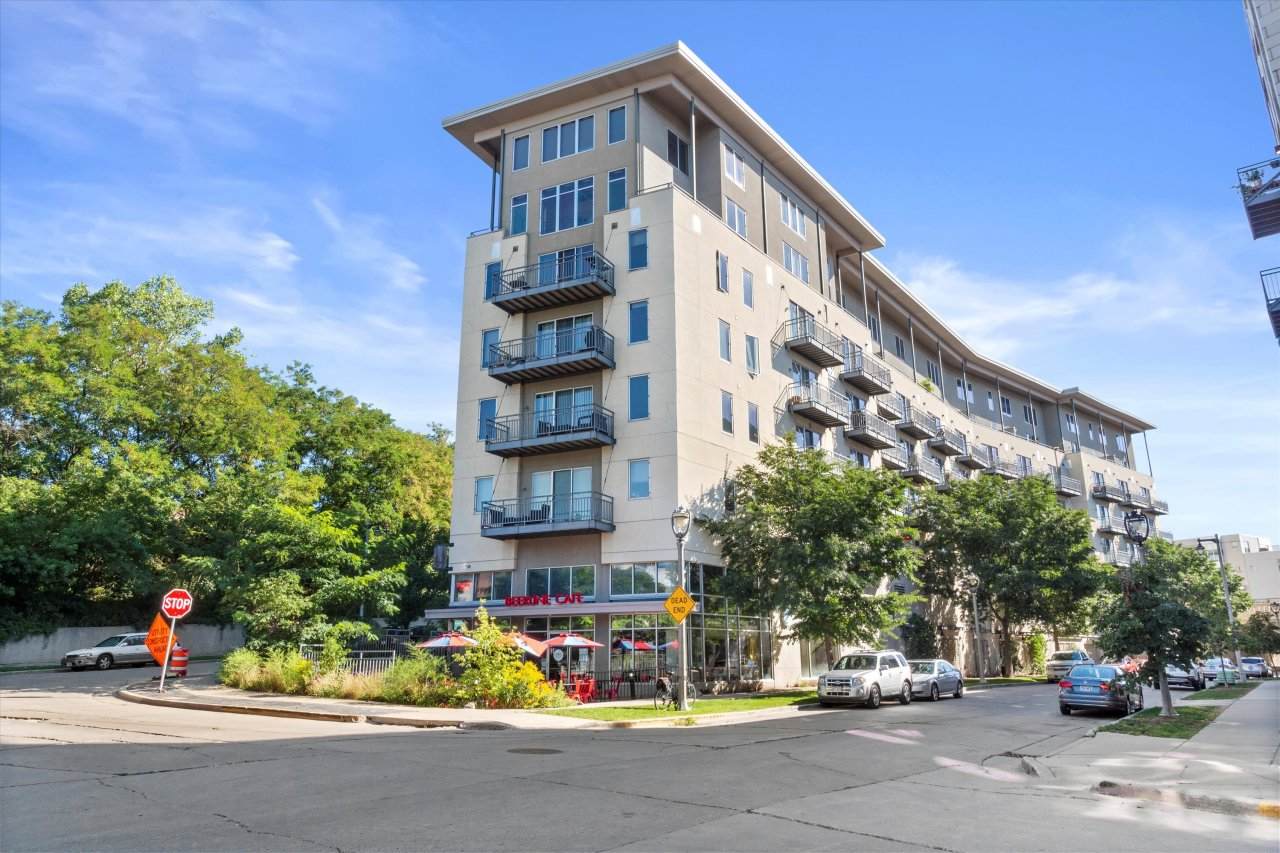 2080 Commerce St - Photo 1