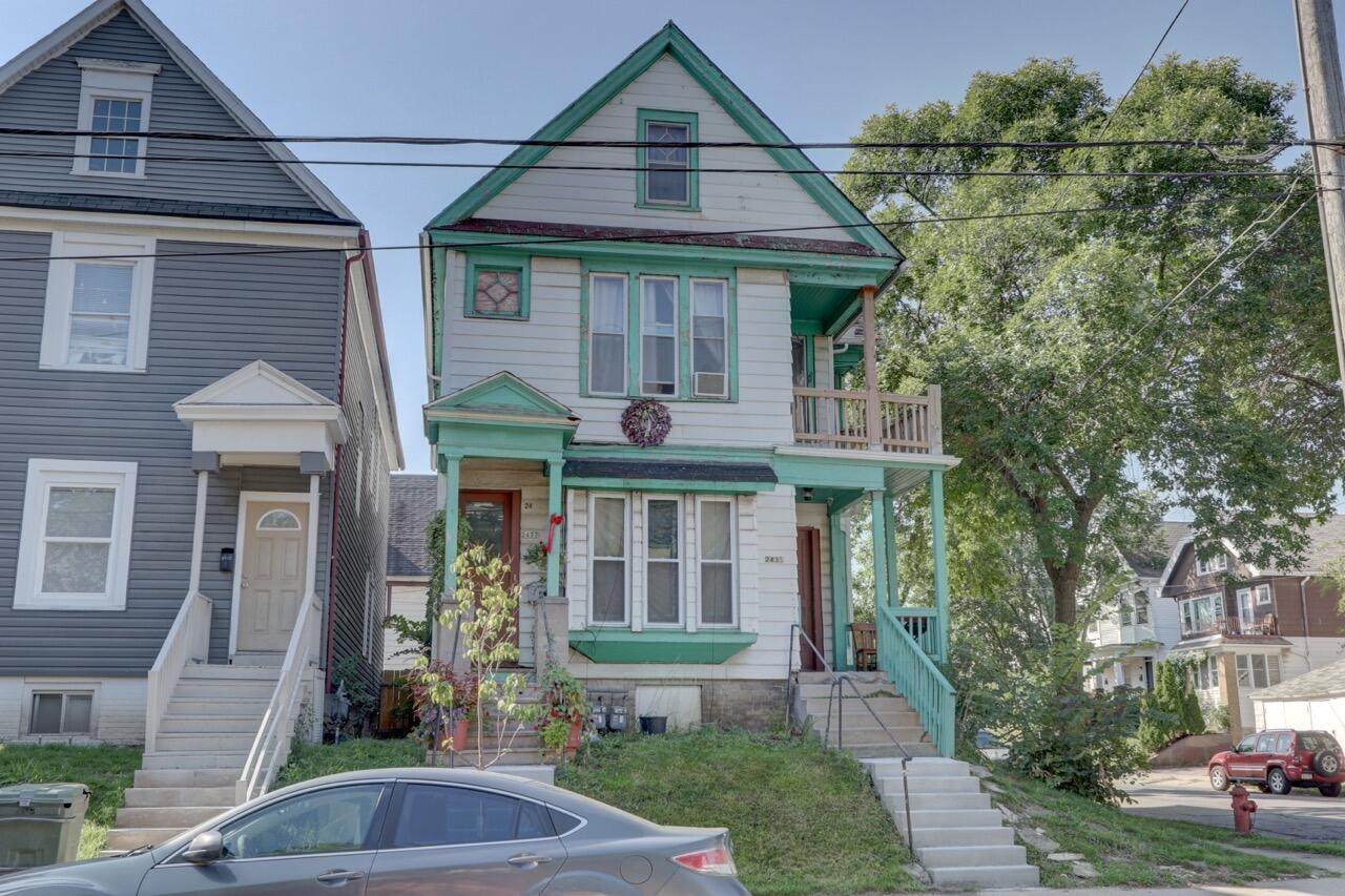 2437 Scott St - Photo 1